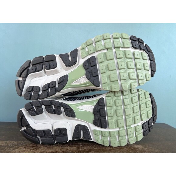 Nike Air Zoom Vomero 5 \